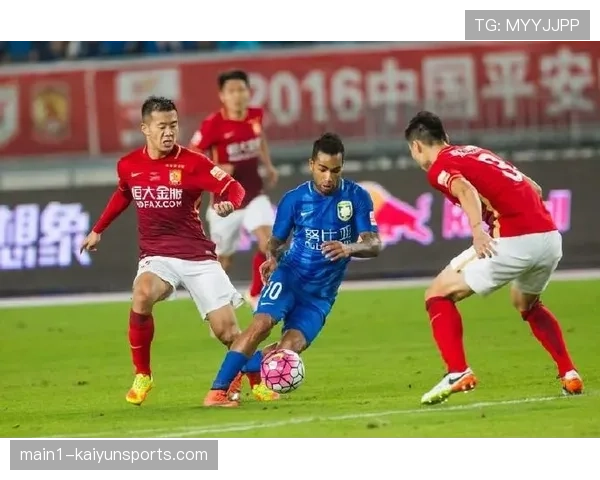 佛山南狮主场虽败犹荣 下半场战术调整收到效果