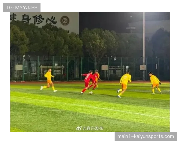 重庆铜梁龙启用16岁彭显宸 09后球员开始登陆中超舞台